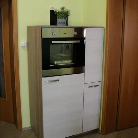 アパート Isonzo ボヴェツ